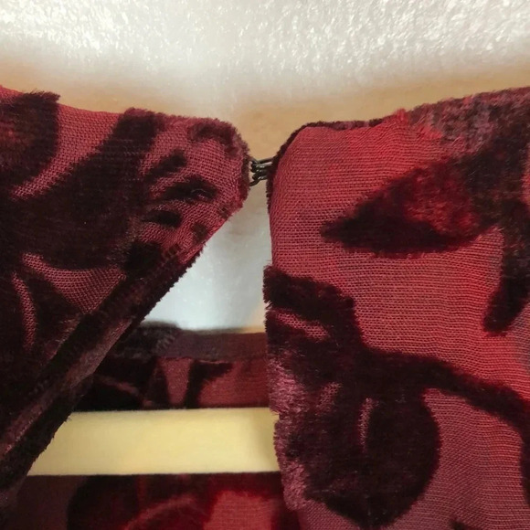 NEW Someday Lovin Velvet Bodycon Dress Size Medium - Picture 6 of 11